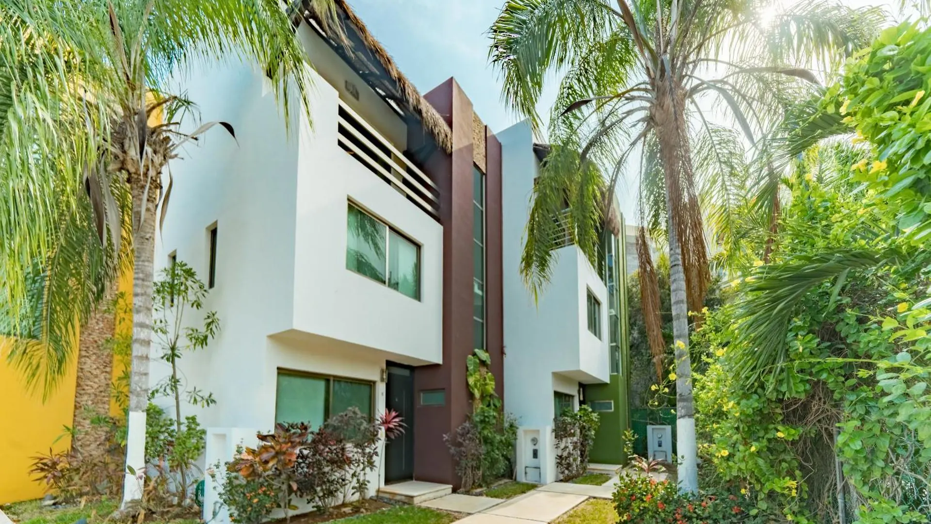 Quiet 3 Bedroom Home With Pool - At Villas El Cielo - Tranquilidad Playa del Carmen 0*,