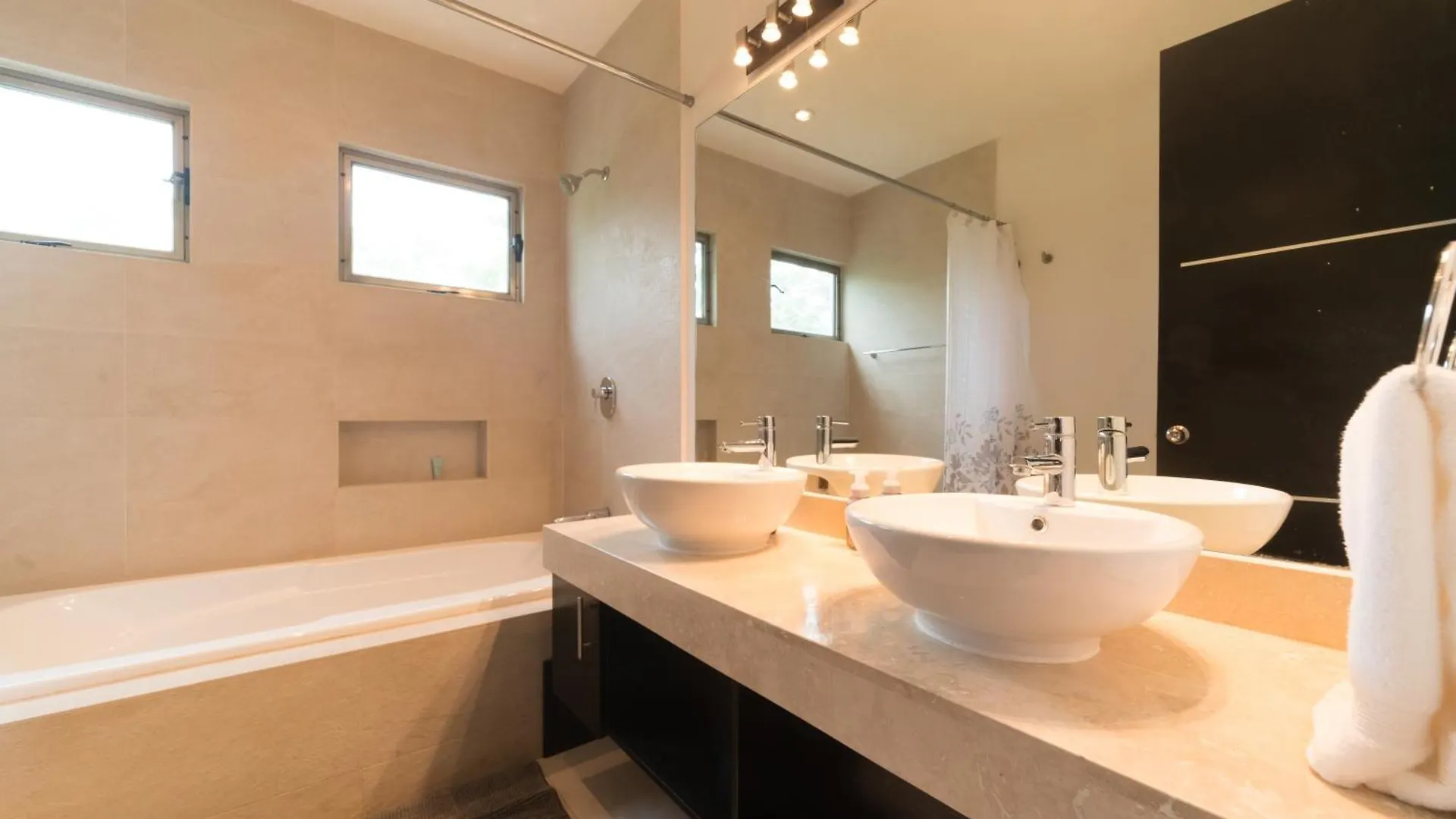 Apartment Quiet 3 Bedroom Home With Pool - At Villas El Cielo - Tranquilidad Playa del Carmen